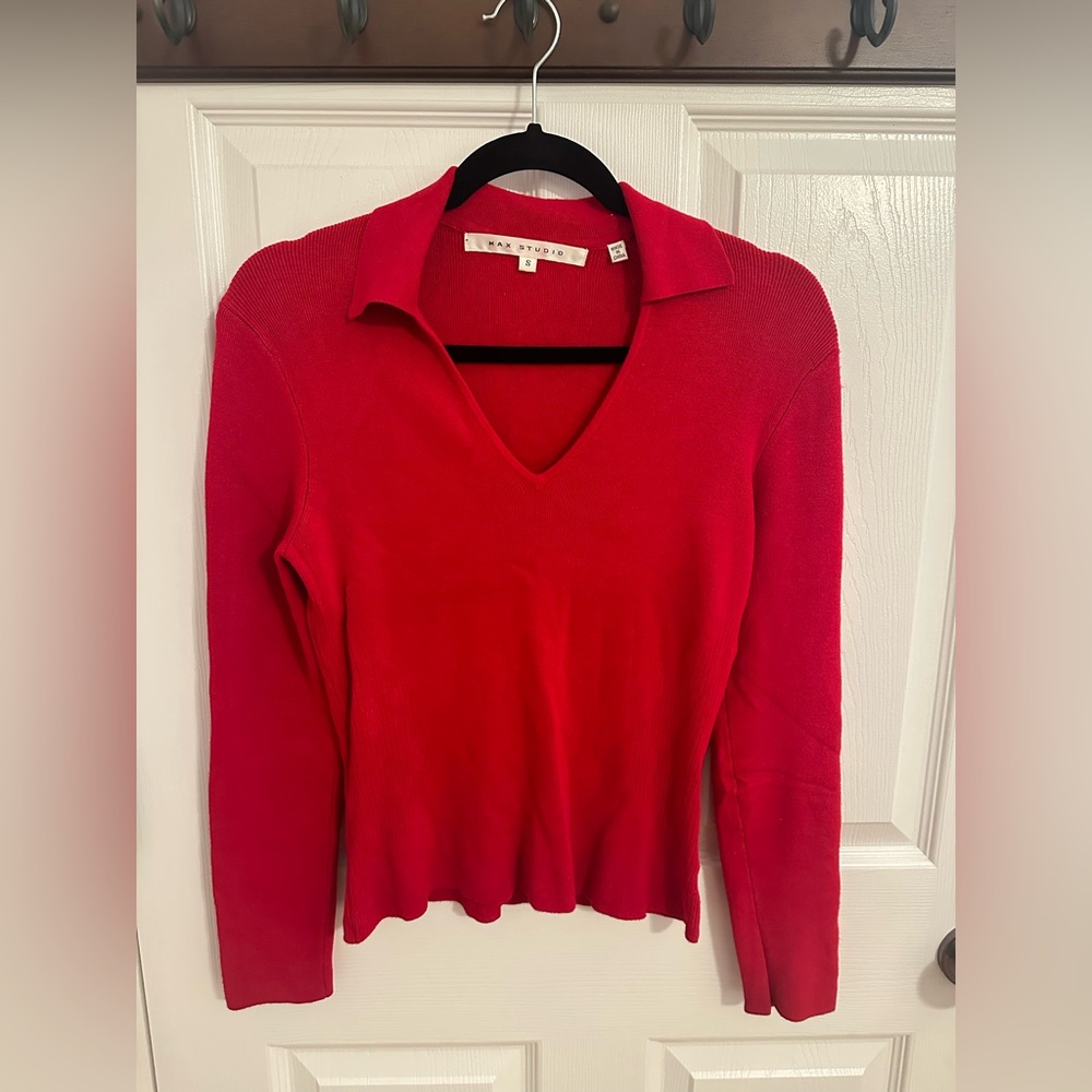 Max Studio Red Collar Sweater Top